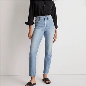 NWOT: MADEWELL • Perfect Vintage Straight Jean in Ferman Wash